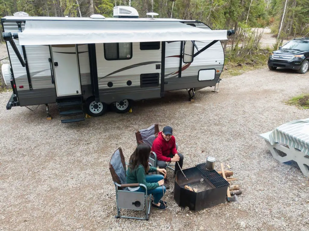 5 Great Small Lightweight Travel Trailers For Couples - Team Camping