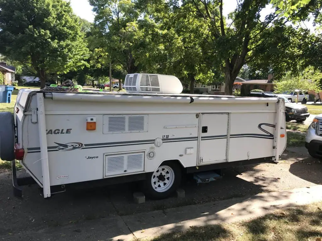 Safely Raising and Repairing a Broken Pop-Up Camper