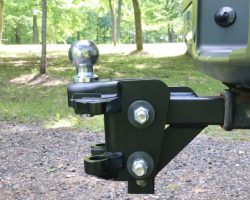 How to Choose and Install the Right Weight Distribution System