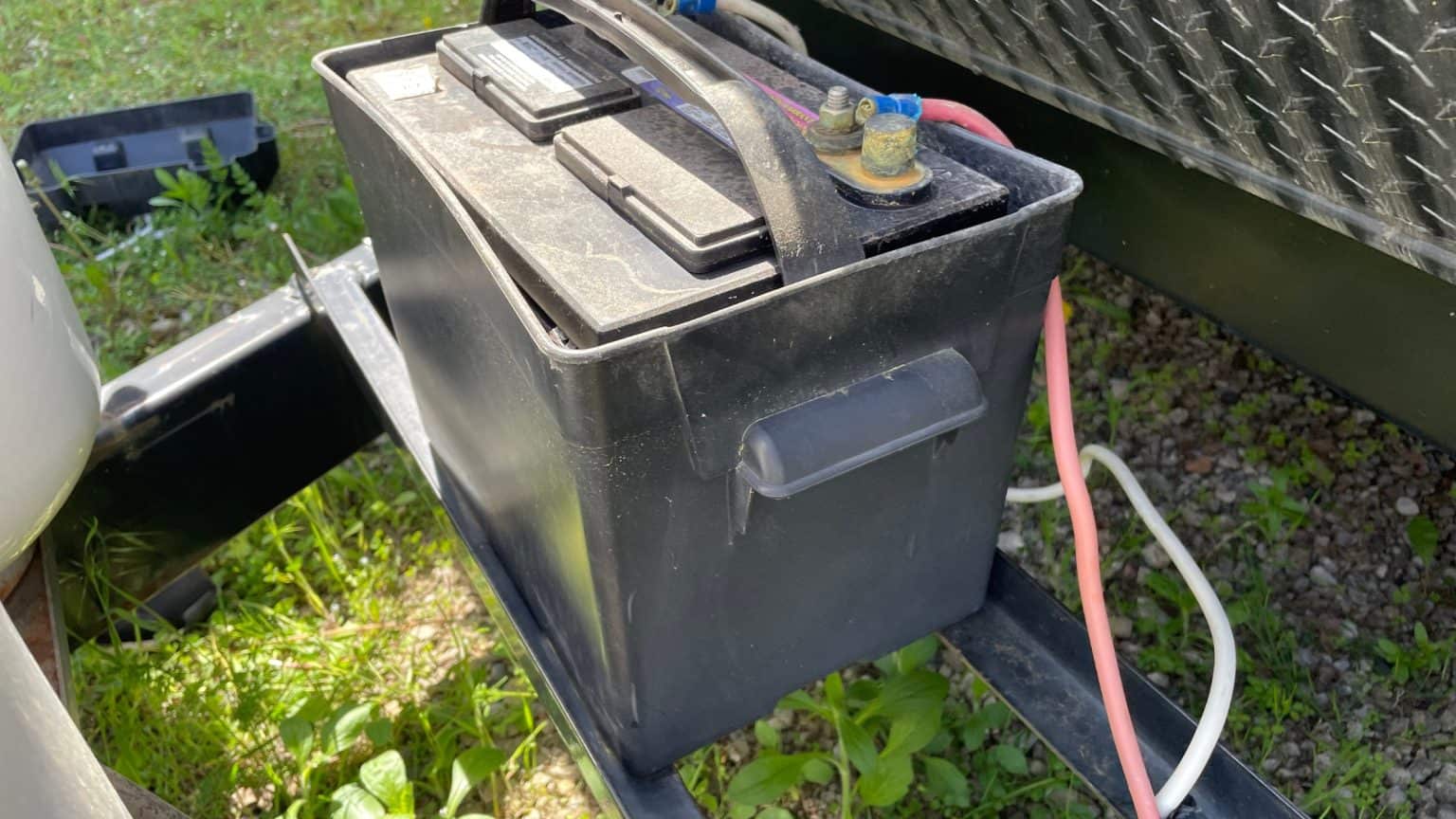 travel trailer battery life